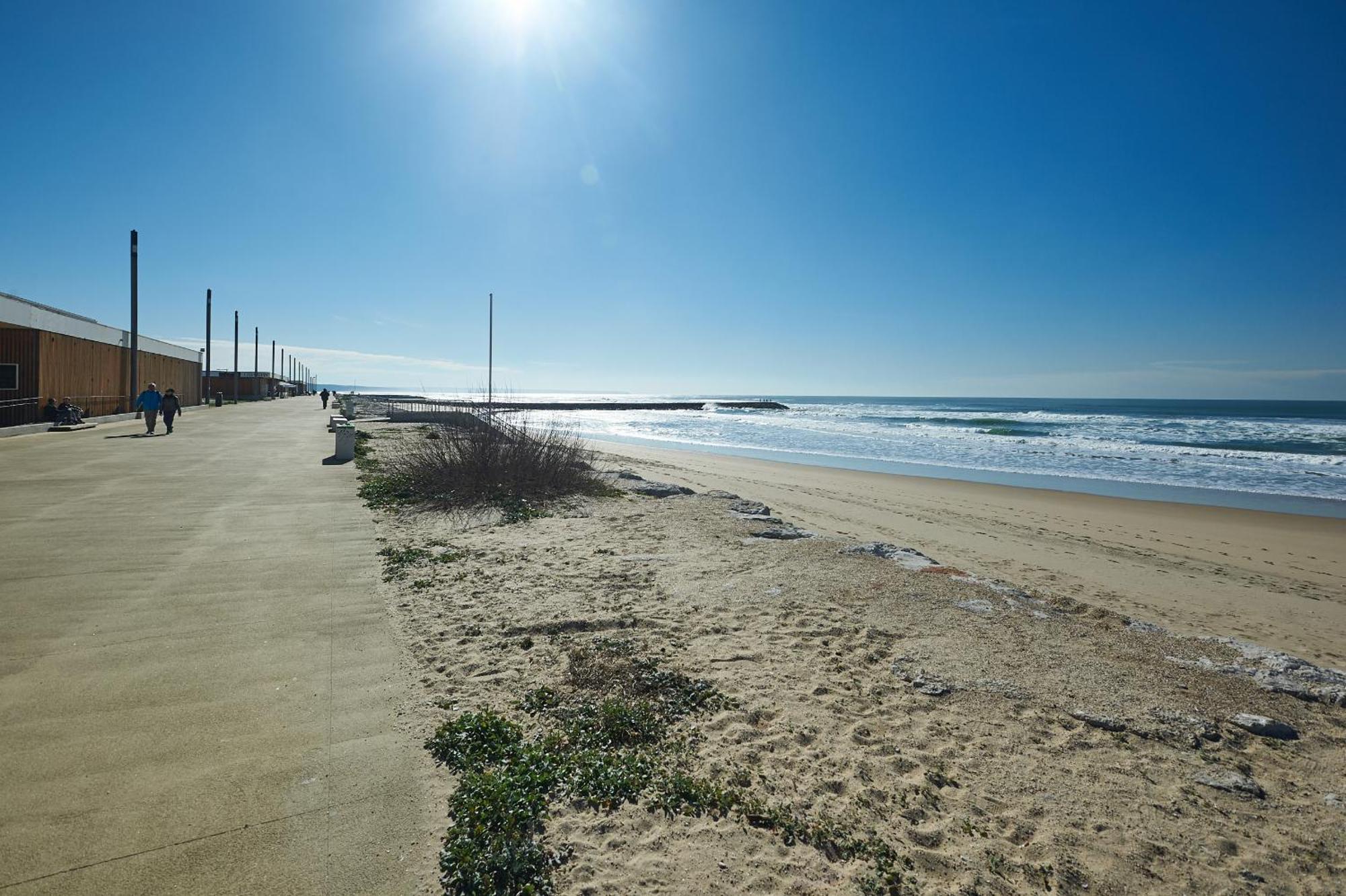 Beguest Beachfront Apartment Caparica Lisbon กอสตา ดา กาปาริกา ภายนอก รูปภาพ