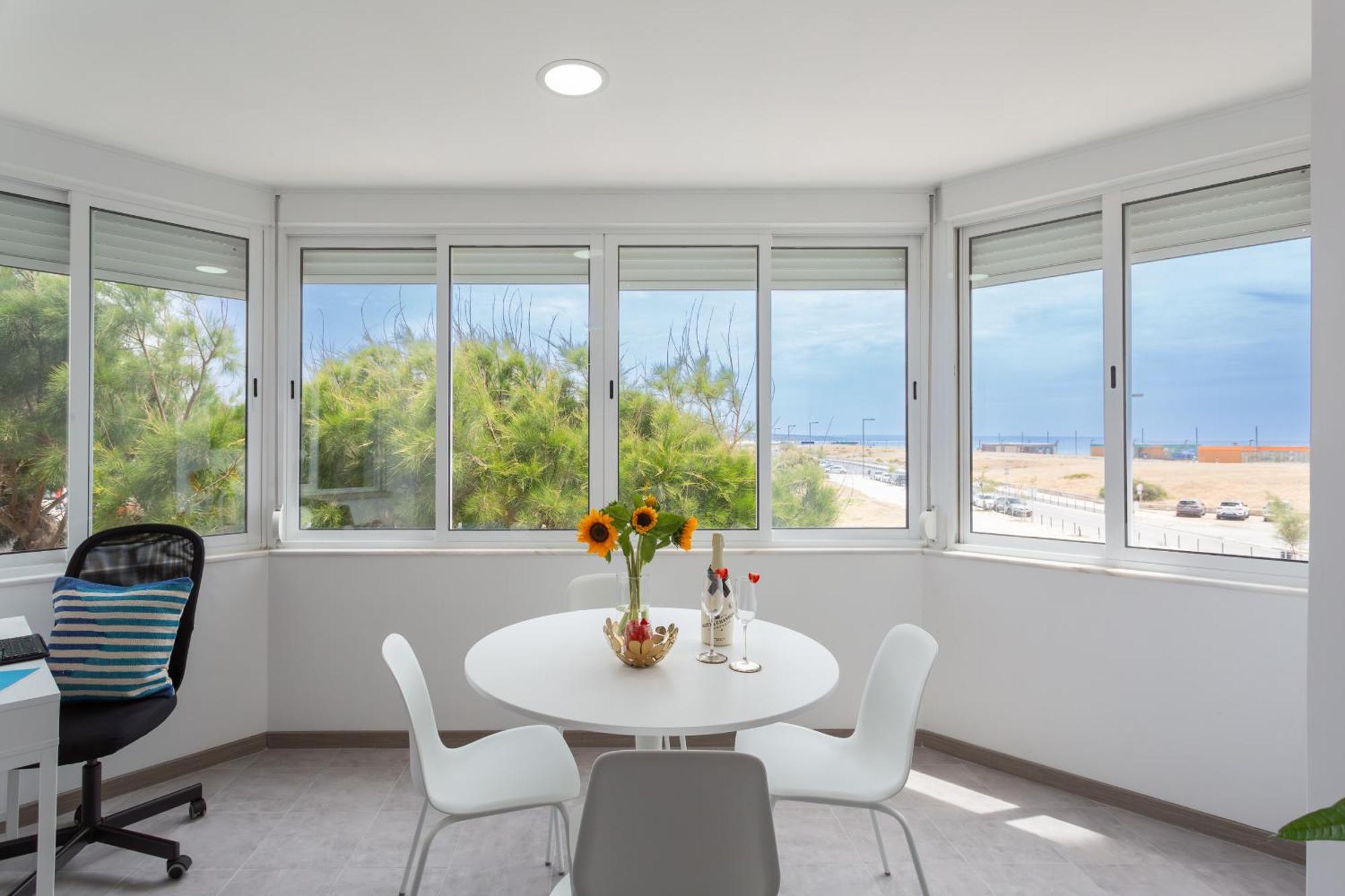 Beguest Beachfront Apartment Caparica Lisbon กอสตา ดา กาปาริกา ภายนอก รูปภาพ